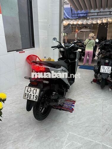 Honda Vario 125 Bạc đen