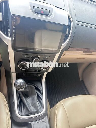 Isuzu Mux 2019 số sàn