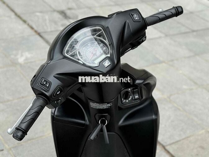 Honda Vision Đặc Biệt 2022 chuẩn 2.400km