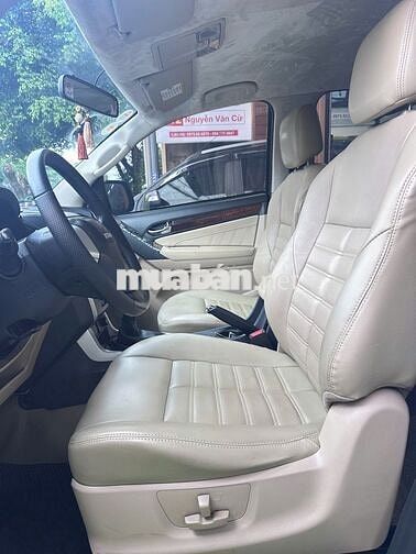 Isuzu Mux 2019 số sàn