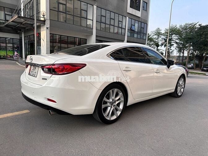 Mazda 6 2.5 Premium Trắng 8 vạn Da cao cấp