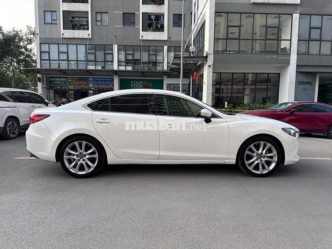 Mazda 6 2.5 Premium Trắng 8 vạn Da cao cấp