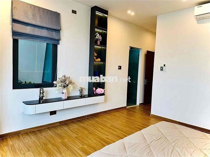 cần bán nhà mặt tiền nguyễn hữu thọ 3 tầng full