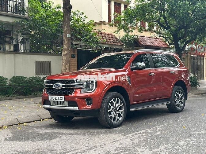 Ford Everest Titanium 1 cầu 2023 40000 km Cam