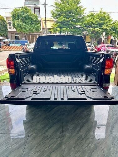 Mazda BT50 số sàn 2 cầu 2019
