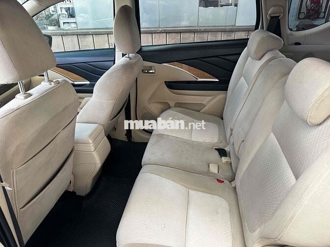 Mitsubishi Xpander 7 chỗ Số tự động Bạc Đk 2020