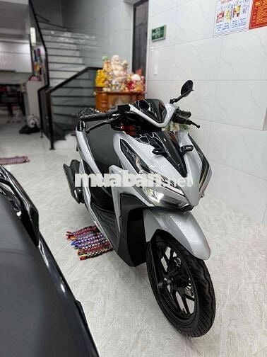 Honda Vario 125 Bạc đen