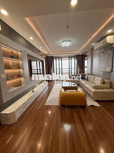 Căn hộ 102 Thái Thịnh Hà Thành Plaza - 69m2 2pn, căn góc, slot ô tô.