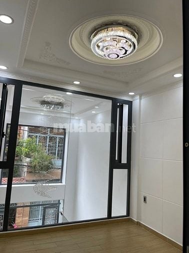 Bán nhà hẻm 5m - 410 CMT8 - 136m2 sàn, có thang máy, chỉ 9 tỷ