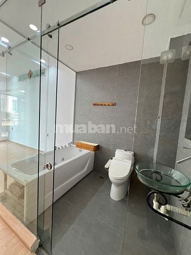 Bán nhà hẻm 5m - 410 CMT8 - 136m2 sàn, có thang máy, chỉ 9 tỷ