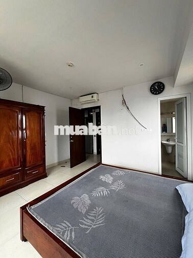 Giảm sâu! CC FLC 36 Phạm Hùng cạnh bến xe Mỹ Đình 70m2, 2PNKK, full