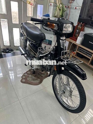 Honda Dream Thái Đen Xăng
