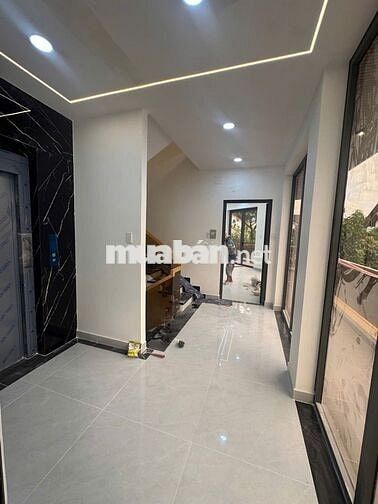 🏡 MẶT PHỐ LÔ GÓC – ĐỐI DIỆN AEON MALL TÊN LỬA – THANG MÁY CAO CẤP 