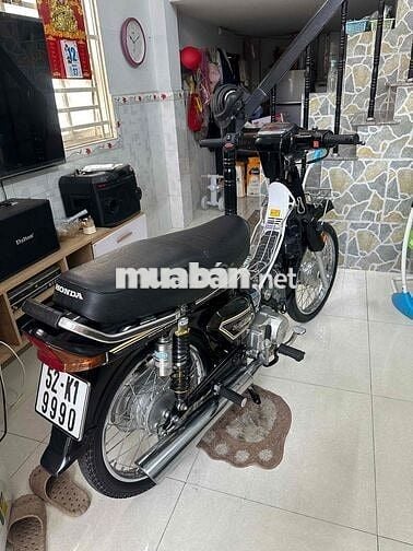 Honda Dream Thái Đen Xăng