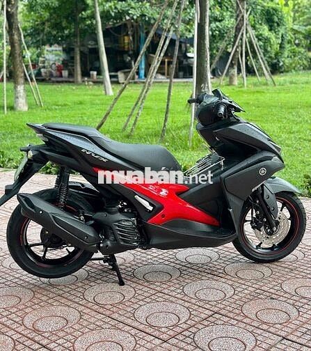 Yamaha NVX Đen, Đỏ Xe tay ga