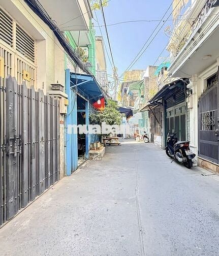 CHO THUÊ NHÀ NGUYÊN CĂN TẠI 645/32 TRẦN XUÂN SOẠN, Q. 7 - 2 PN - 2 WC