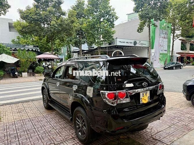 Toyota Fortuner 2016 Máy dầu Số sàn Đen