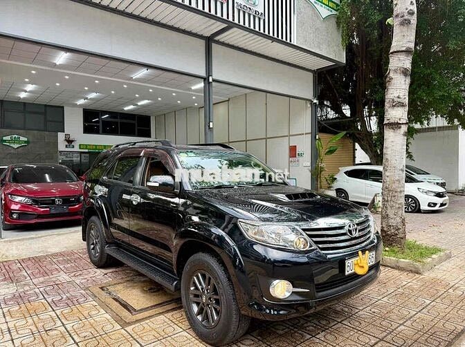 Toyota Fortuner 2016 Máy dầu Số sàn Đen