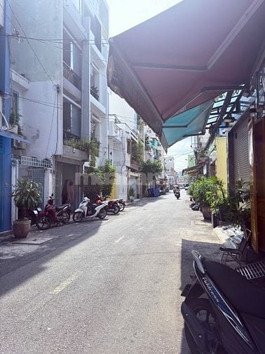 Bán nhà 3 lầu hẻm xh xt đường Nguyễn Đình Chiểu Q3.  Giá 11.9 tỷ TL