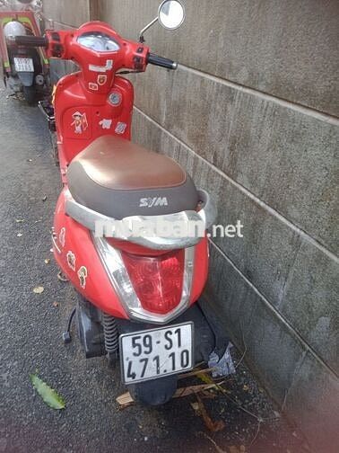 Xe máy tay ga SYM màu Đỏ