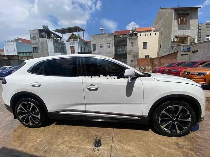 VinFast VF8 Plus 2023 Trắng ngọc trai 60.000 km
