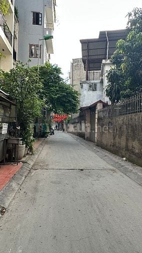CHÍNH CHỦ BÁN NHÀ ĐỐNG ĐA  PHÂN LÔ -XÂY MỚI- NGÕ RỘNG NHƯ PHỐ- VỈA HÈ 