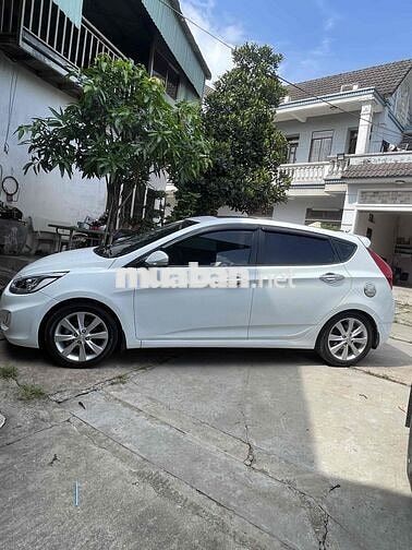 Hyundai Accent 2014 Tự động Trắng