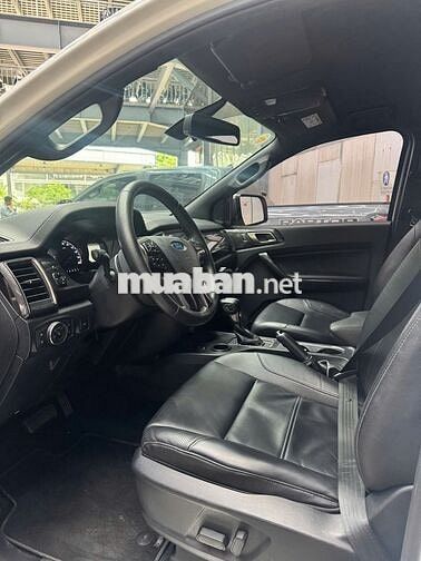 FORD EVEREST TITANIUM 4X2 Turbo 2020_xe Hãng XHĐ