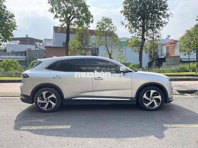 VinFast VF8 Eco 2023 Bạc