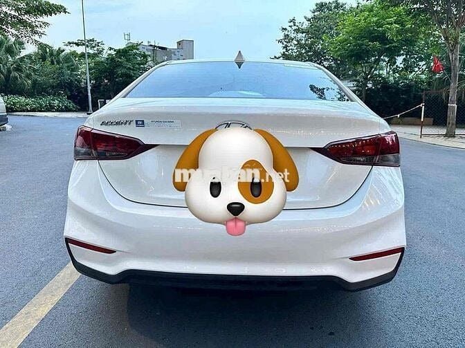 Hyundai Accent Trắng Số sàn