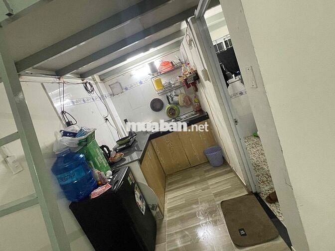pass trọ cuối tháng 2tr6 - có máy lạnh- cửa sổ- thang máy- giờ tự do