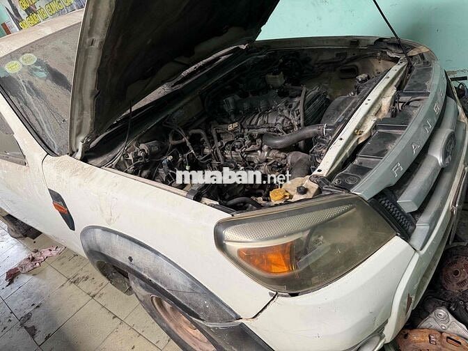 Ford Ranger 2009 Số sàn 2 cầu Trắng