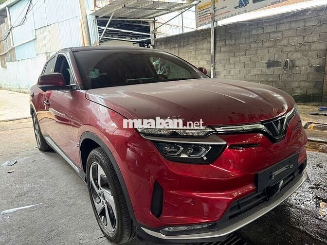 Bán VinFast VF8 Eco 2023 Đỏ lướt, sử dụng gia đình