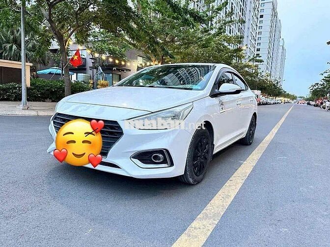 Hyundai Accent Trắng Số sàn
