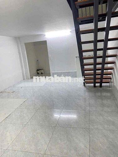 Cho thuê nhà rộng rãi, trệt 1 lầu, 3PN 2VS - Bình Quới P28 BT