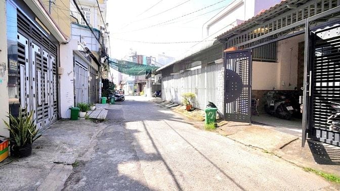 Nhà 3 tầng hẻm ô tô đường Trần Thị Năm, Tân Chánh Hiệp, Quận 12