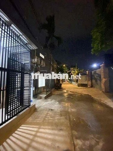 Cho thuê nhà rộng rãi, trệt 1 lầu, 3PN 2VS - Bình Quới P28 BT