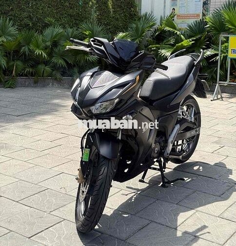 Winner V4 Abs 2025 Đen mờ 1000 km bs 43 sieu đẹp