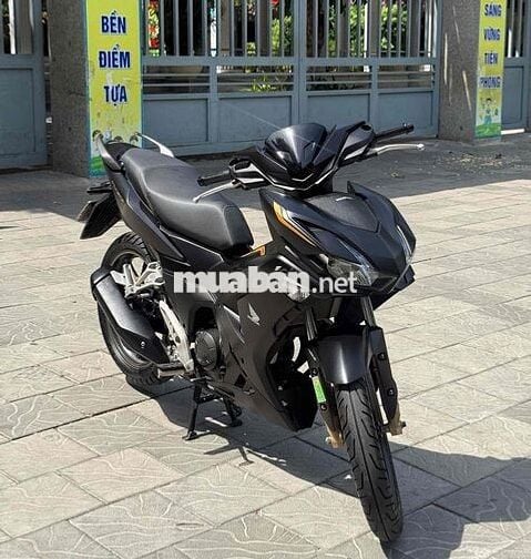 Winner V4 Abs 2025 Đen mờ 1000 km bs 43 sieu đẹp