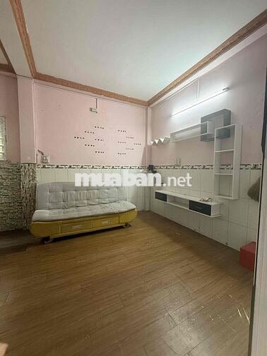 Nhà thuê hẻm Tân Phú: 6.000k/tháng. 3,6m x 5,9m