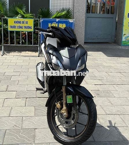 Winner V4 Abs 2025 Đen mờ 1000 km bs 43 sieu đẹp