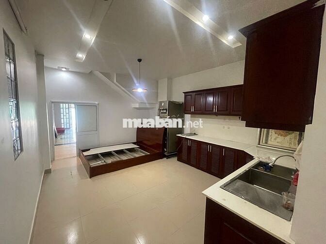 - Giáp Q7 , TDT, RMIT , Phú Mỹ Hưng , Lotte Q7 chỉ 5'