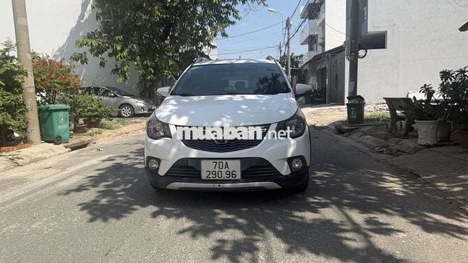 VinFast Fadil Trắng 1.4AT Tự động