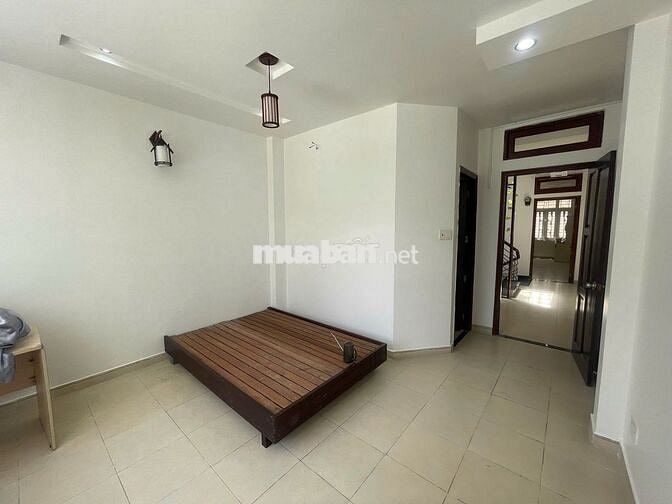- Giáp Q7 , TDT, RMIT , Phú Mỹ Hưng , Lotte Q7 chỉ 5'