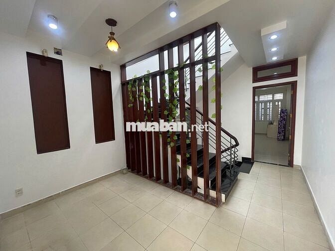 - Giáp Q7 , TDT, RMIT , Phú Mỹ Hưng , Lotte Q7 chỉ 5'