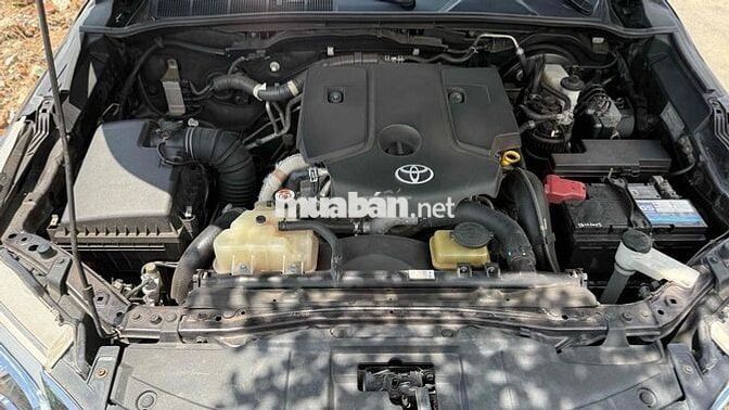 Toyota Fortuner 2018 2.4G 4x2 MT - 100000 km