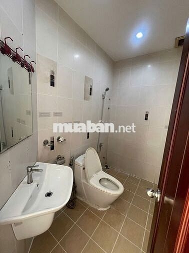 - Giáp Q7 , TDT, RMIT , Phú Mỹ Hưng , Lotte Q7 chỉ 5'
