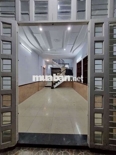 cho thuê nhà nguyên căn 4m x 16m x 3 lầu