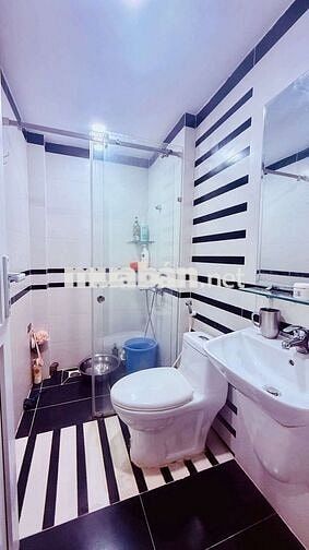 Nhà 4 Tầng BTCT Gần Sân Bay TSN – 4PN Khép Kín, Hẻm Ô Tô, Vào Ở Ngay