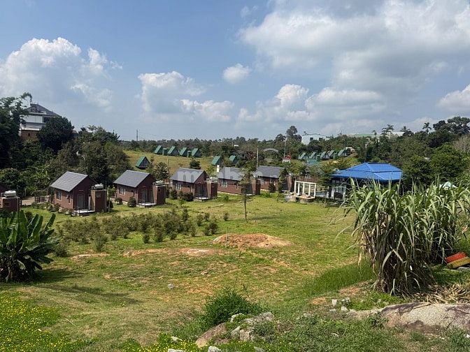 Do ở xa không tiện quản lý  cần bán đất 800m2 gần khu nghỉ dưỡng Catus